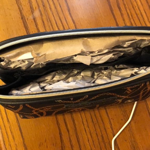 NWT Adrienne Vittadini 3 piece Cosmetic Bags - Picture 4 of 4